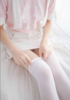 美女尿口18以下禁止观看免费_4K高清免费观看