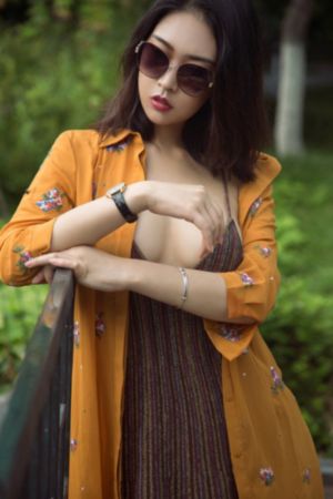 扒丝袜网www午夜一区二区三区_1080在线播放观看